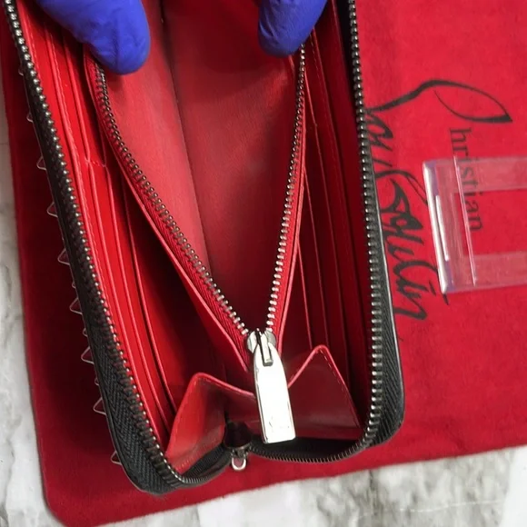 Christian Louboutin Panettone Spikes, Long Wallet Black with Silver Spikes VGUC - Picture 10 of 16